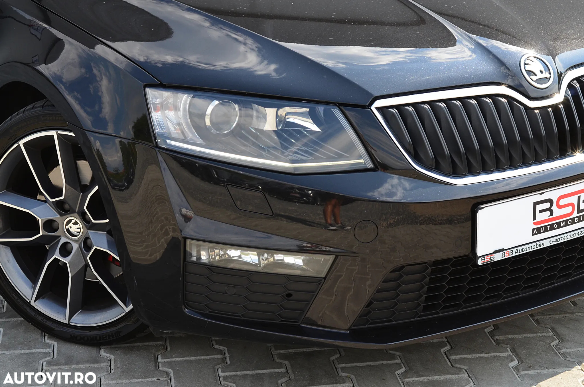 Skoda Octavia Combi 2.0 TDI DSG RS - 29