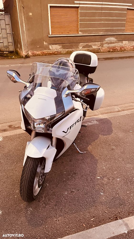Honda VFR 1200F - 2