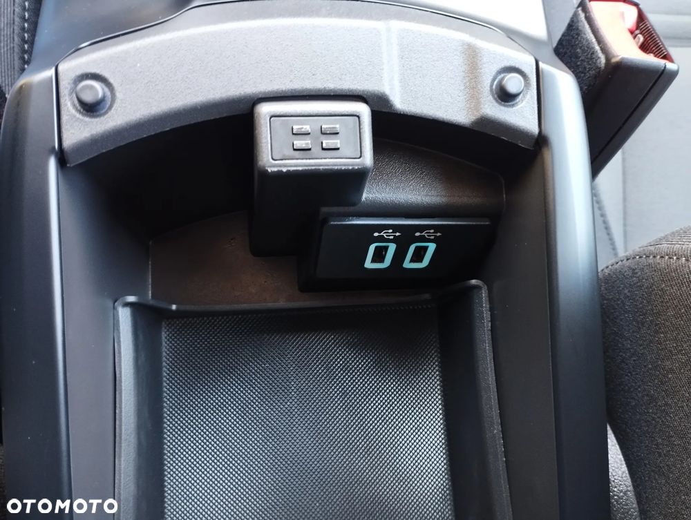 Ford C-MAX 1.5 EcoBoost Start-Stop-System Titanium - 38