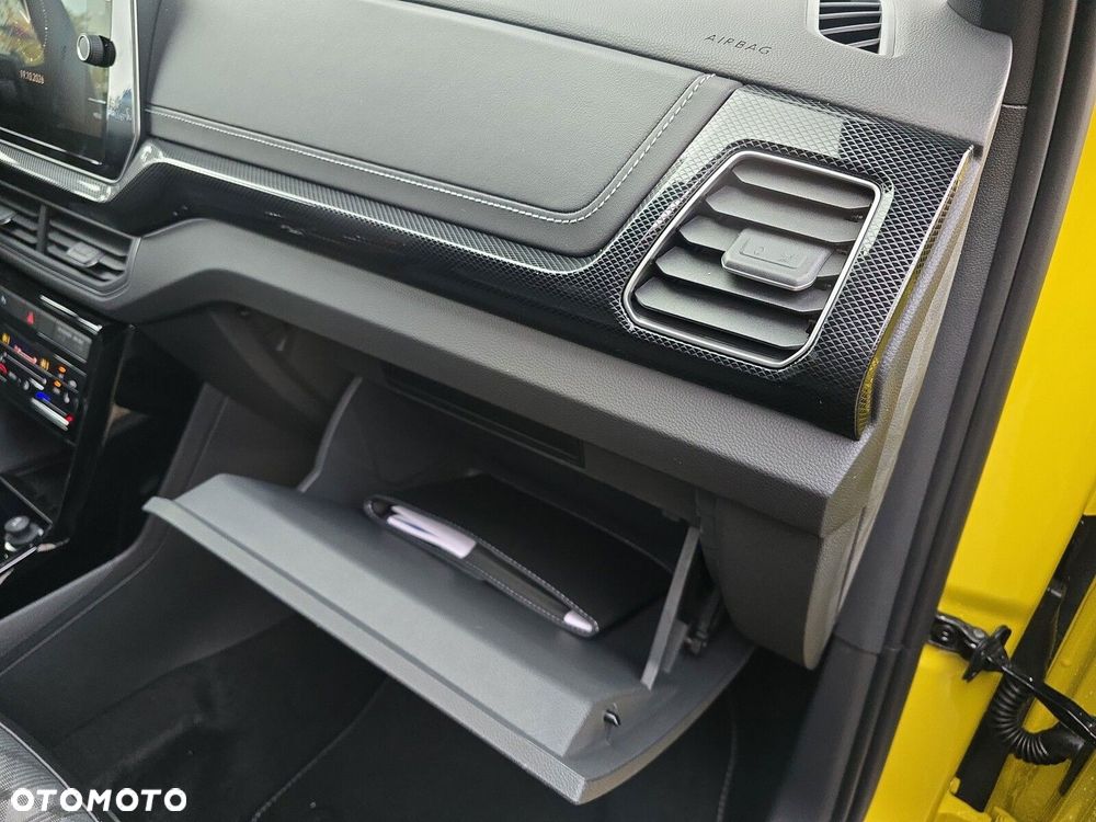 Volkswagen T-Cross 1.0 TSI R-Line Plus DSG - 32