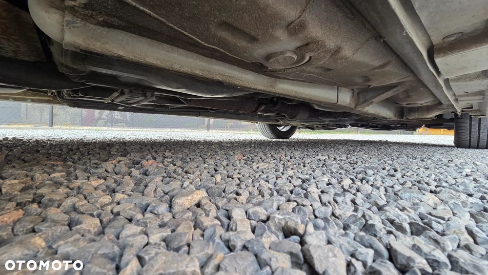 Toyota Avensis 1.8 VVT-i Sol - 31
