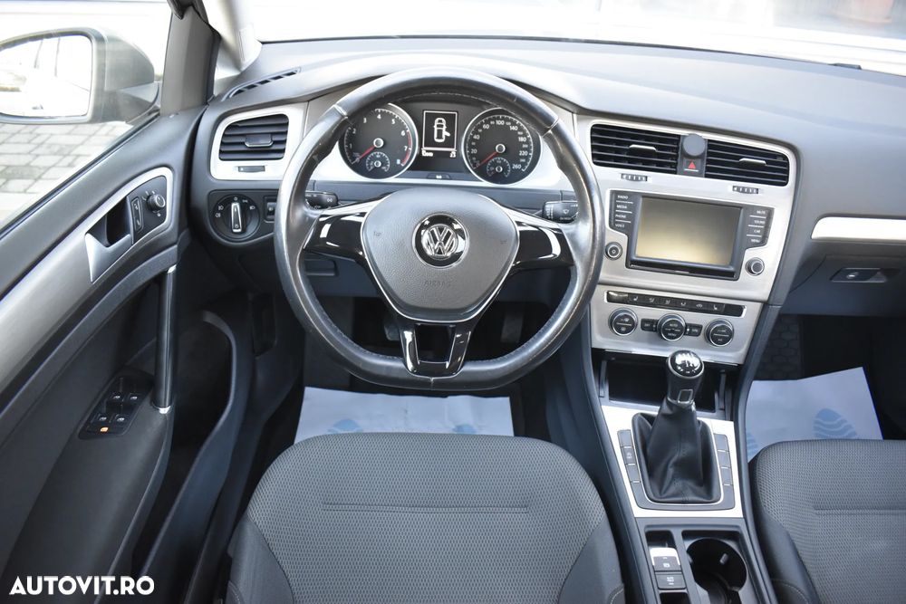 Volkswagen Golf 1.2 TSI BMT Comfortline - 10