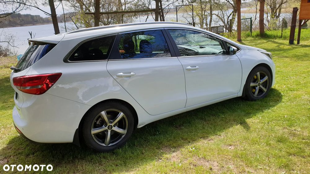 Kia Ceed 1.6 GDI Business Line - 1