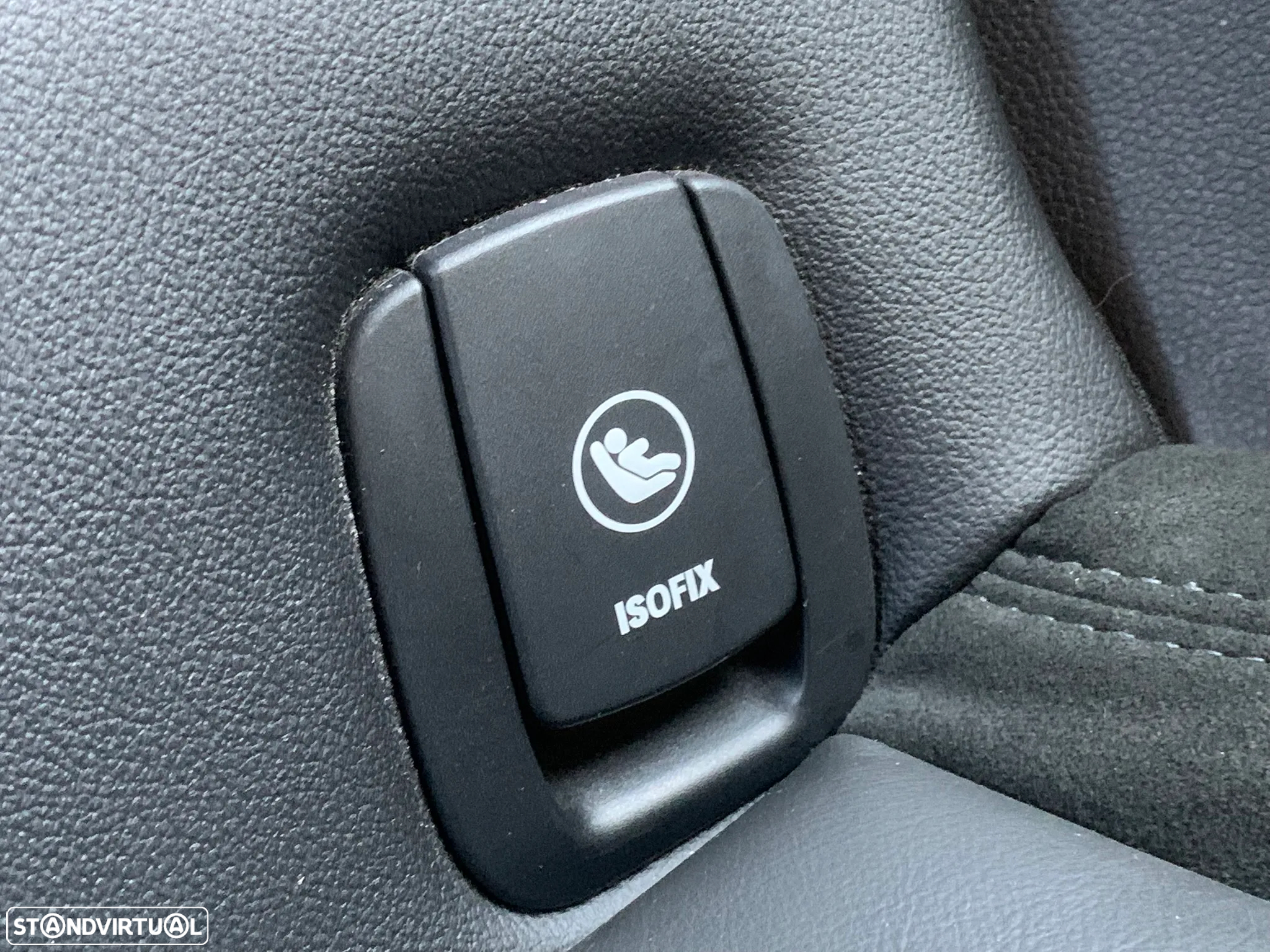 MINI 3 Portas Cooper S Sport Aut. - 24