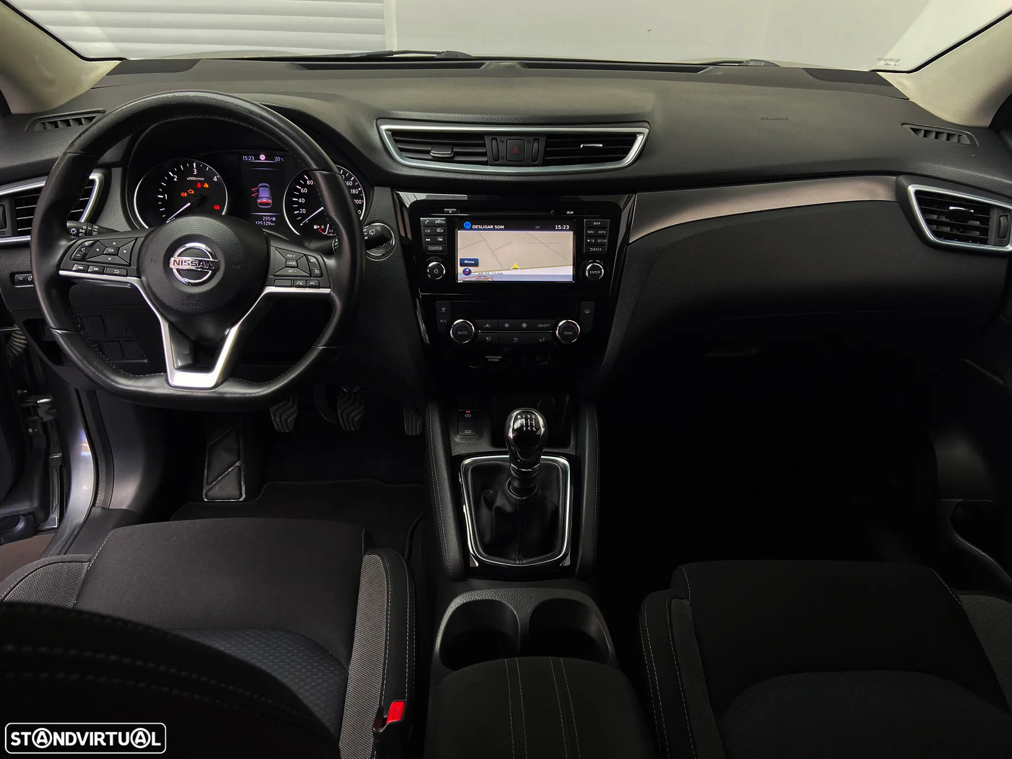 Nissan Qashqai 1.5 dCi N-Connecta 18 - 13