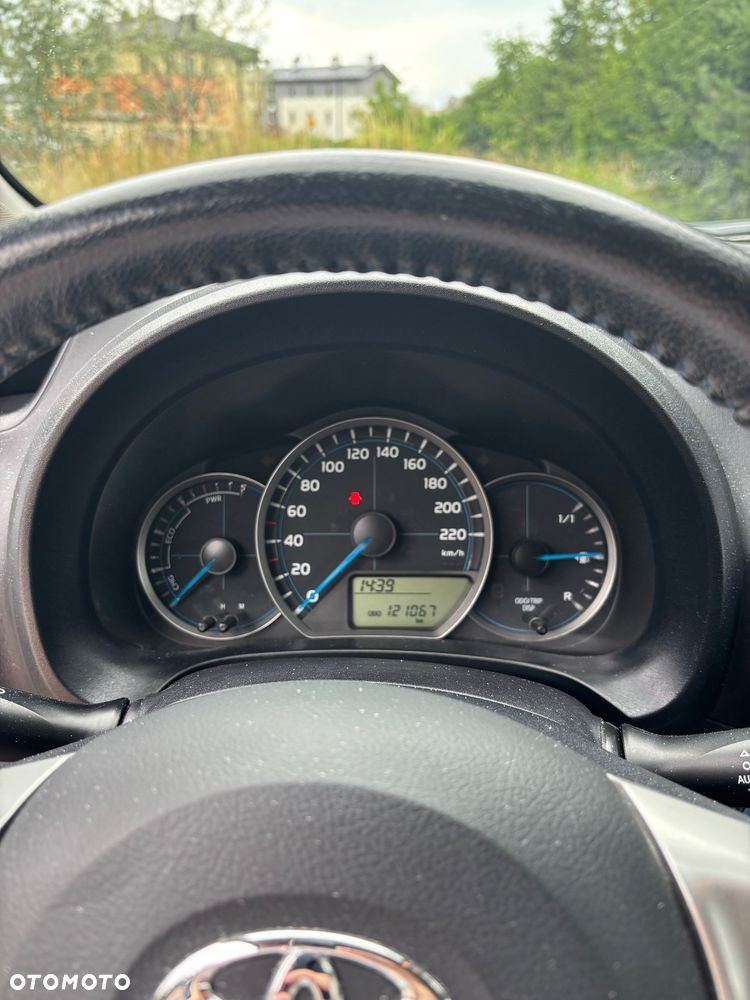Toyota Yaris 1.5 VVT-i - 11