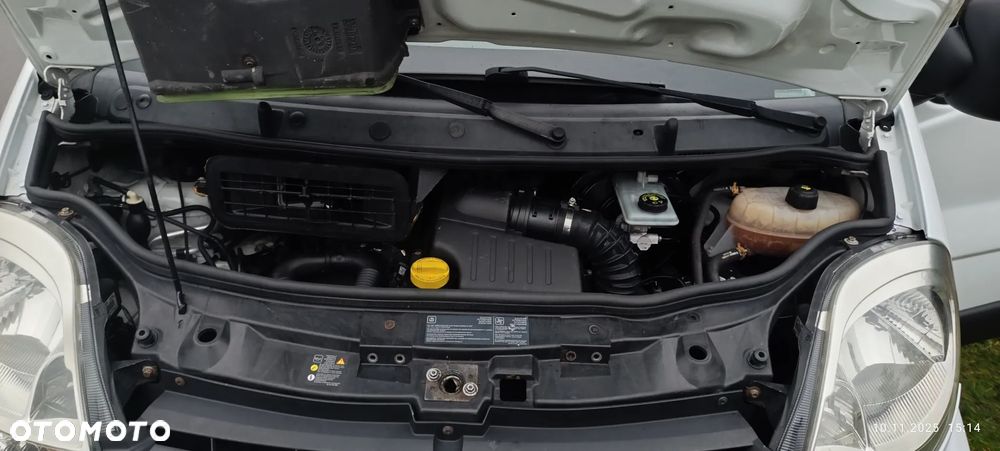 Renault Trafic - 13