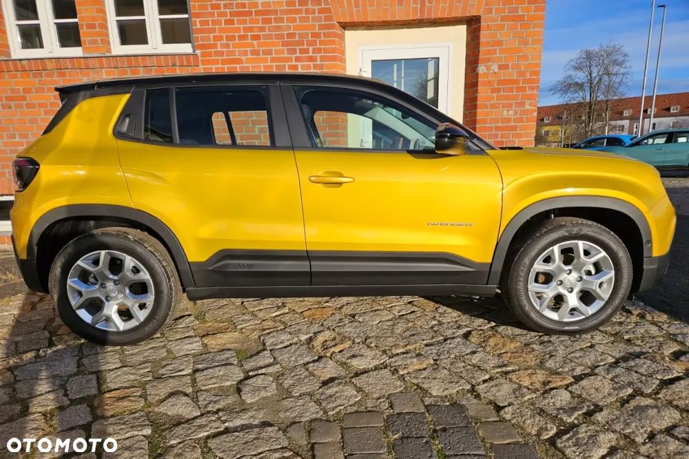 Jeep Avenger 1.2 T3 mHEV Altitude FWD eDCT6 - 2