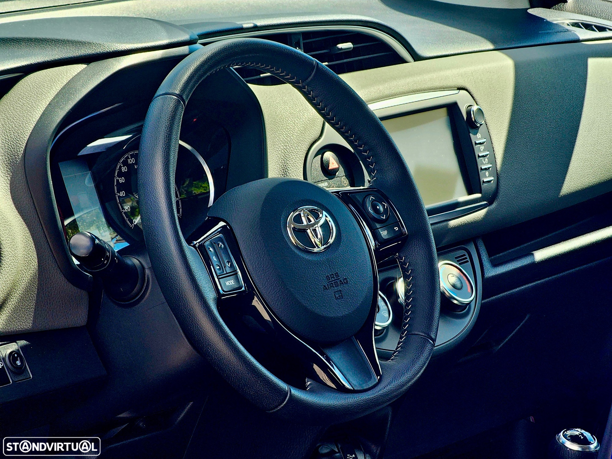 Toyota Yaris 1.0 VVT-i Comfort Plus - 11