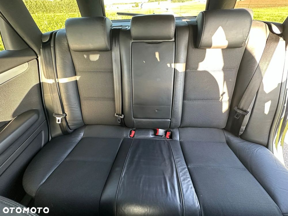 Audi A4 Avant 2.0 TDI DPF S line Sportpaket (plus) - 13