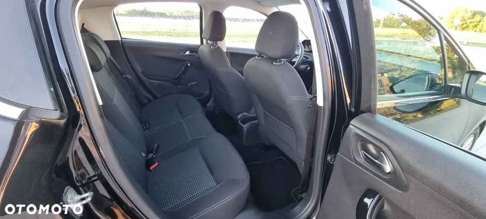 Peugeot 208 Blue-HDi 100 Stop&Start Allure - 13