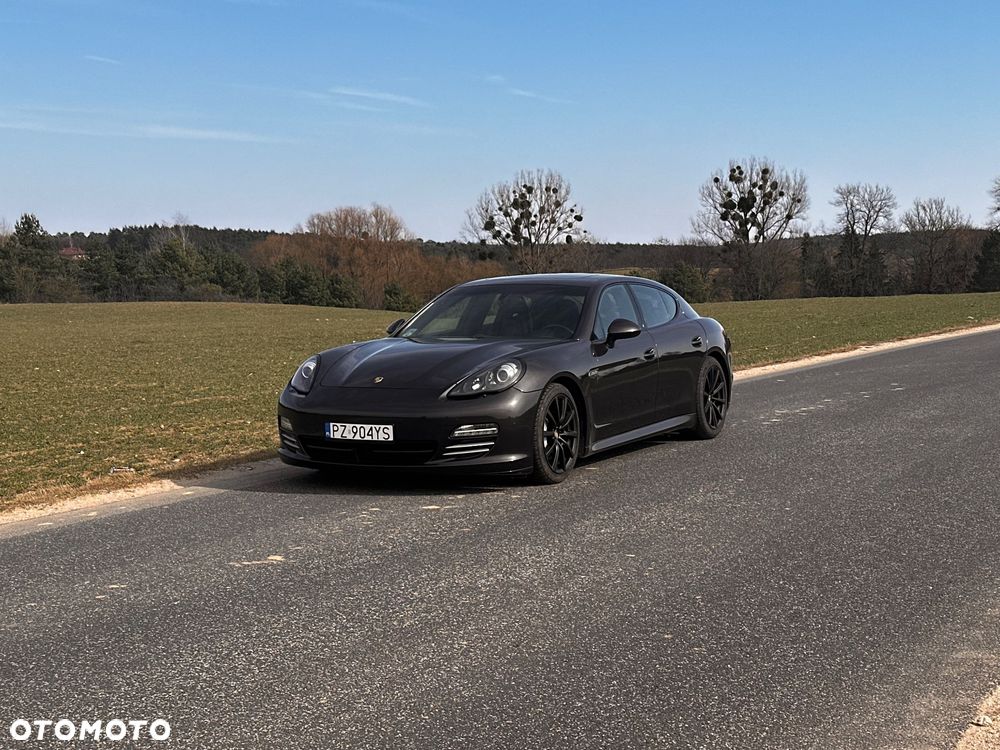 Porsche Panamera 4S - 1