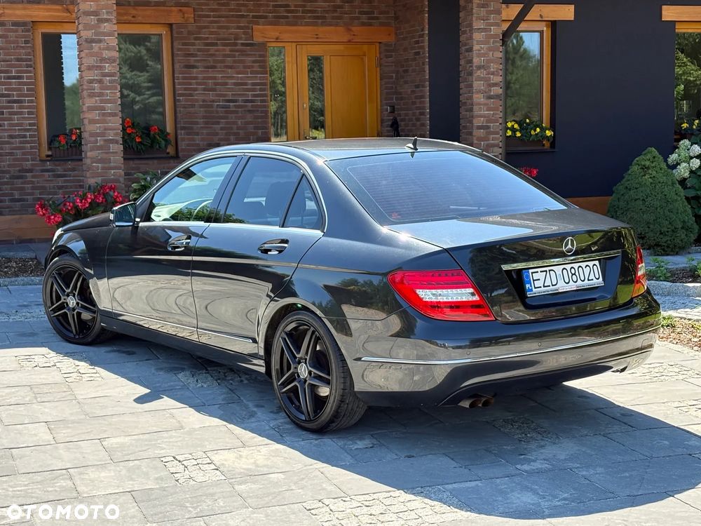 Mercedes-Benz Klasa C 180 Avantgarde Edition - 11
