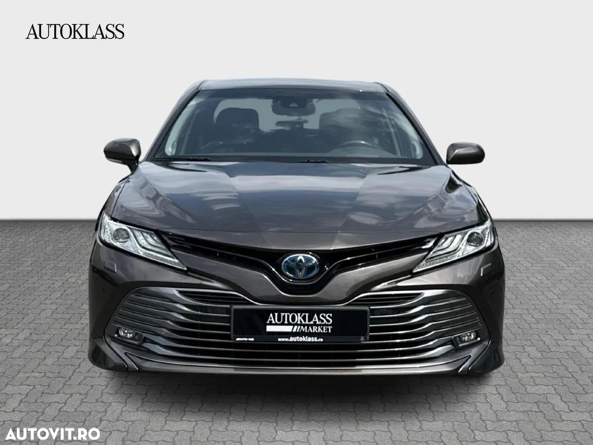 Toyota Camry 2.5 Hybrid Business - 8