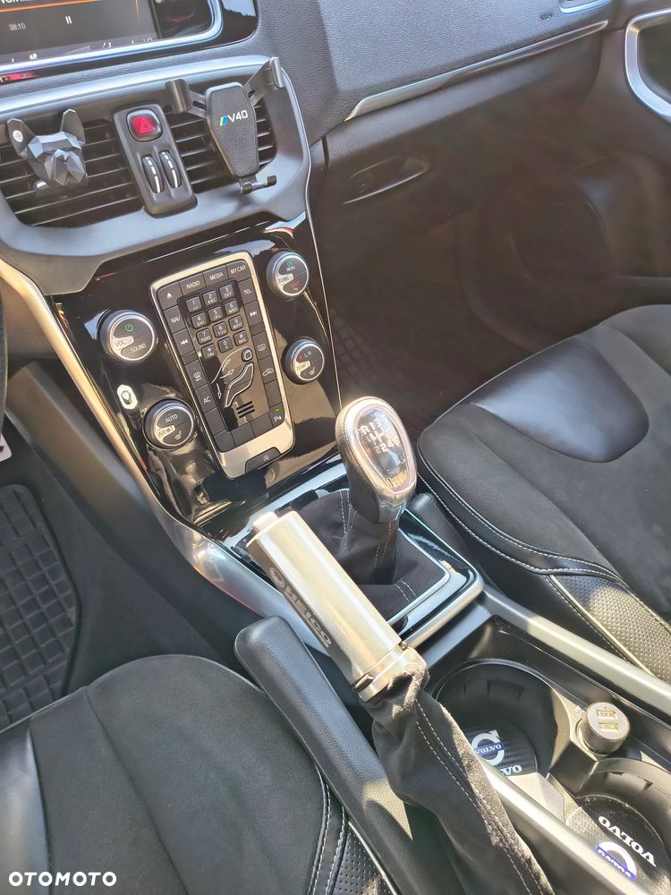 Volvo V40 T2 - 23