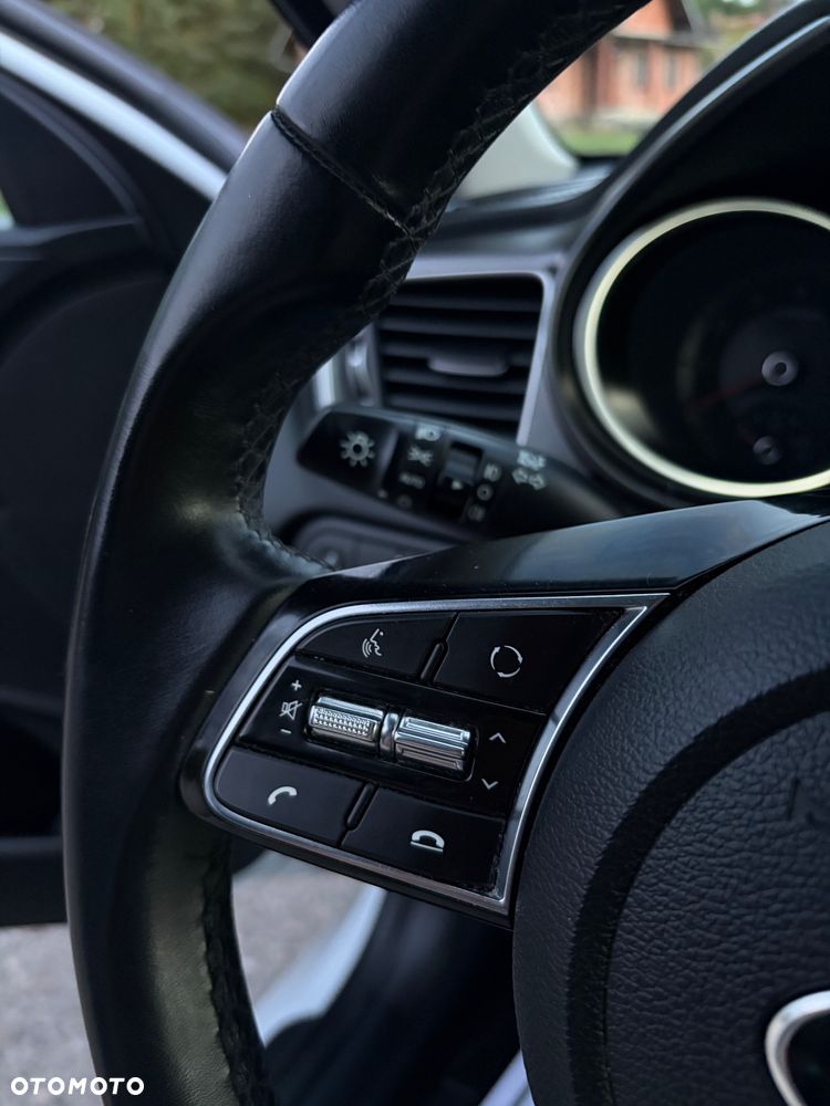 Kia Ceed 1.4 L Business Line - 35