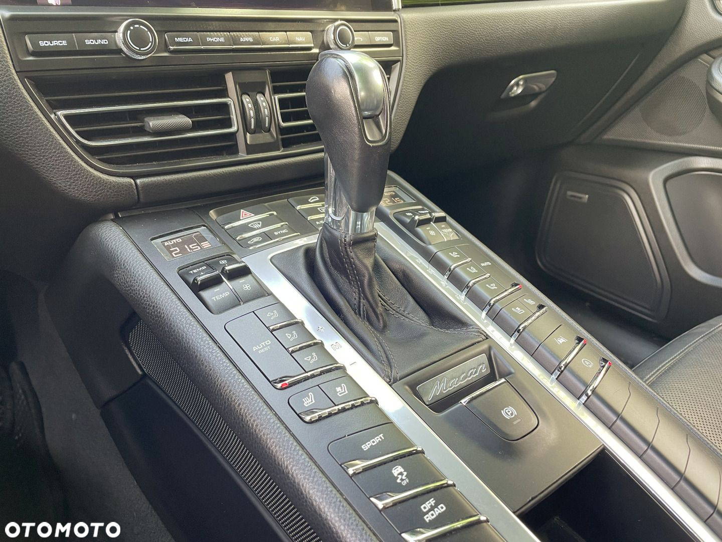 Porsche Macan Standard - 18