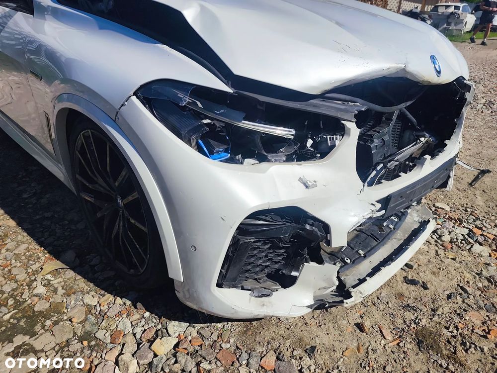 BMW X5 xDrive45e - 12