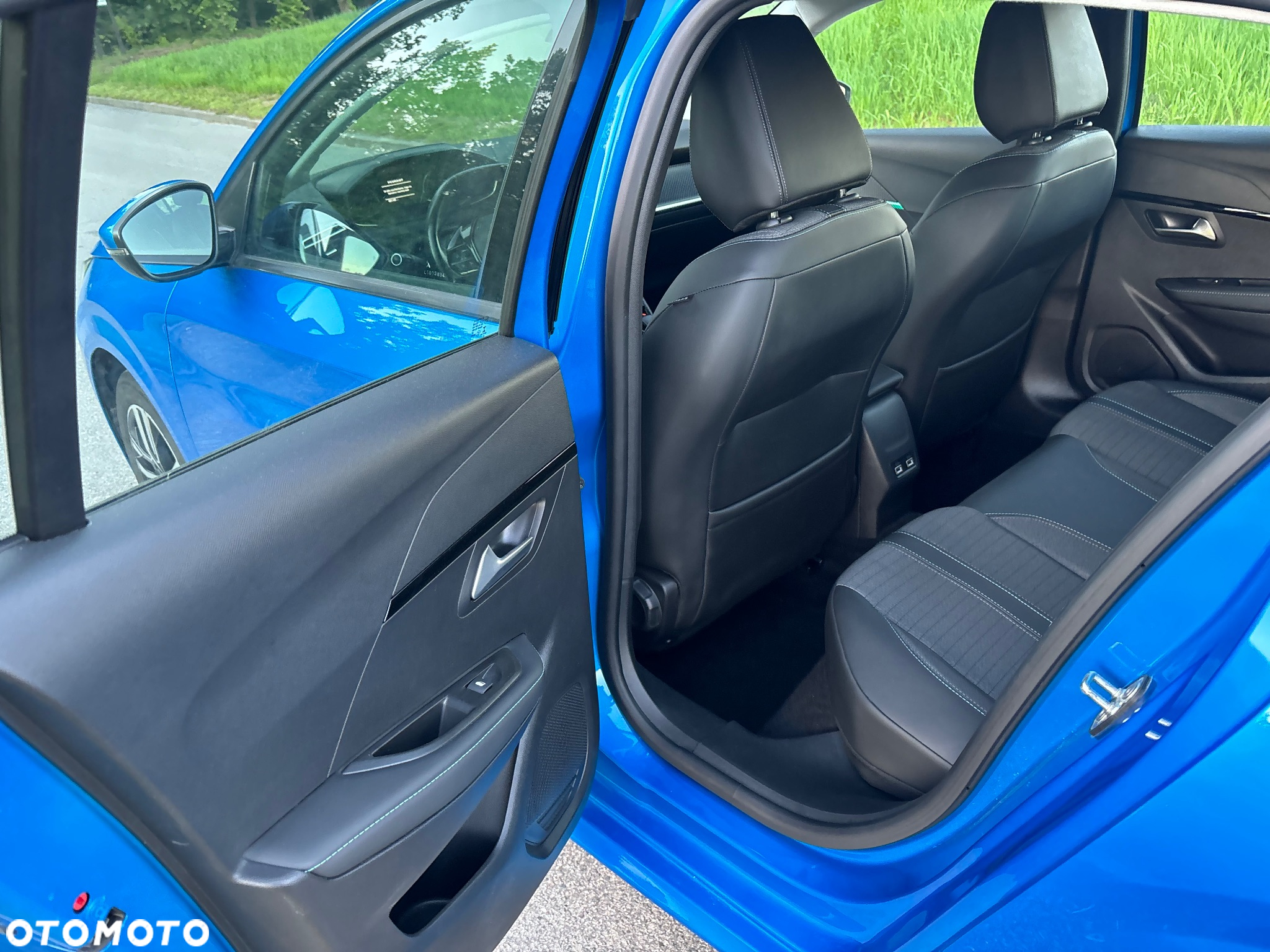 Peugeot 208 1.2 PureTech Allure S&S EAT8 - 21