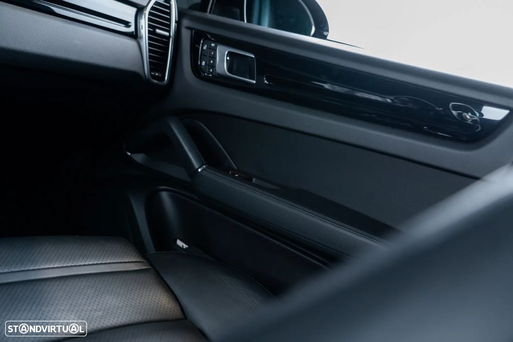 Porsche Cayenne Coupé - 26