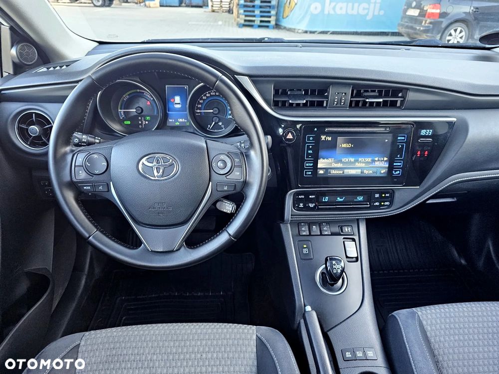 Toyota Auris Hybrid 135 Prestige - 23