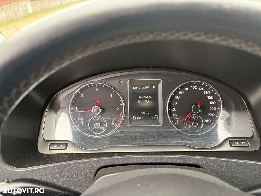 Volkswagen Caravelle - 21