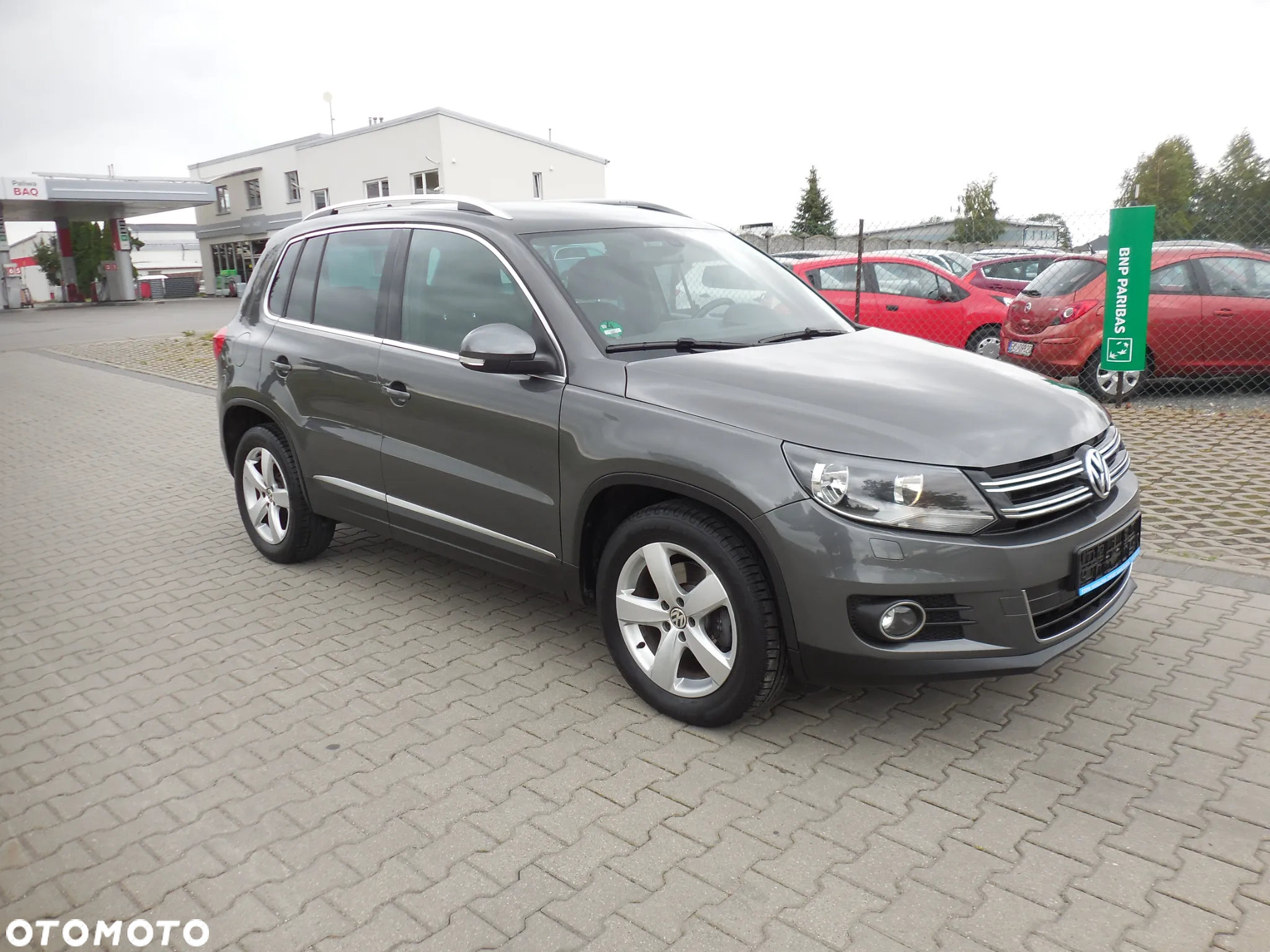 Volkswagen Tiguan - 2
