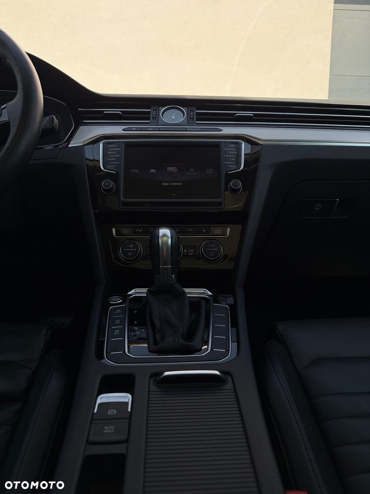 Volkswagen Passat 2.0 TDI SCR (BlueMotion Tech) 4Motion D Highline - 21