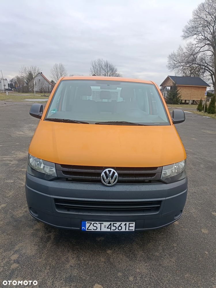 Volkswagen Caravelle - 6