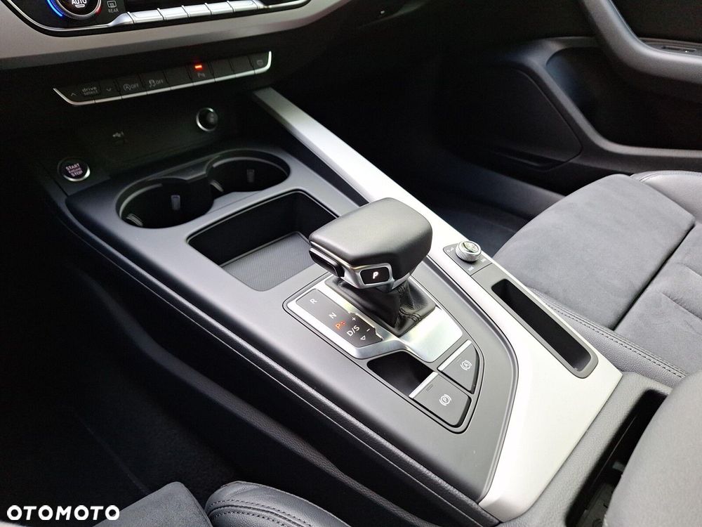Audi A4 Limousine - 21