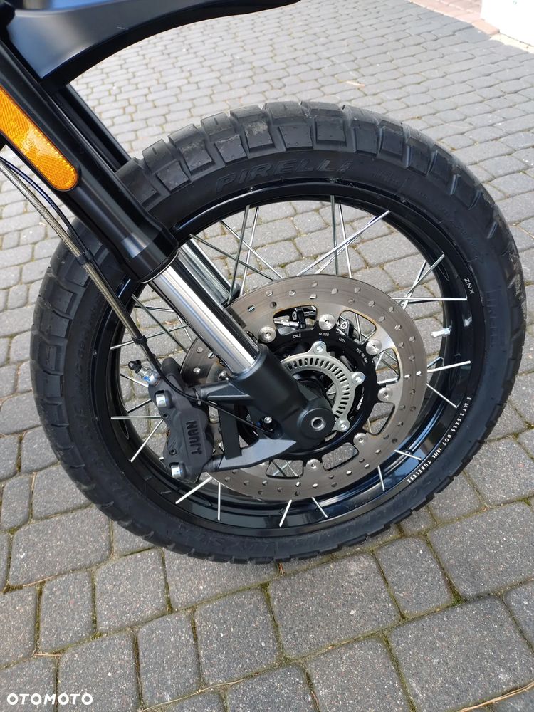 Brixton Crossfire - 7