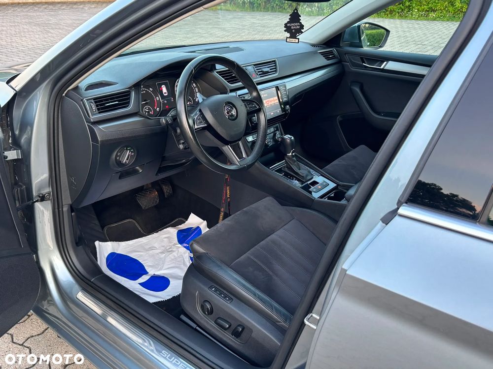 Skoda Superb 2.0 TDI 4x4 Style DSG - 11