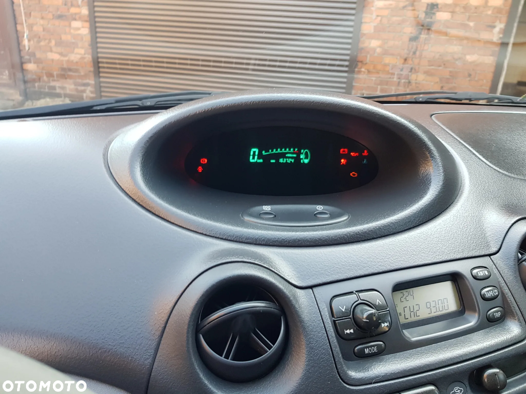 Toyota Yaris 1.0 Base - 11