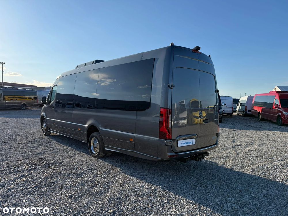 Mercedes-Benz Sprinter 519 - 13