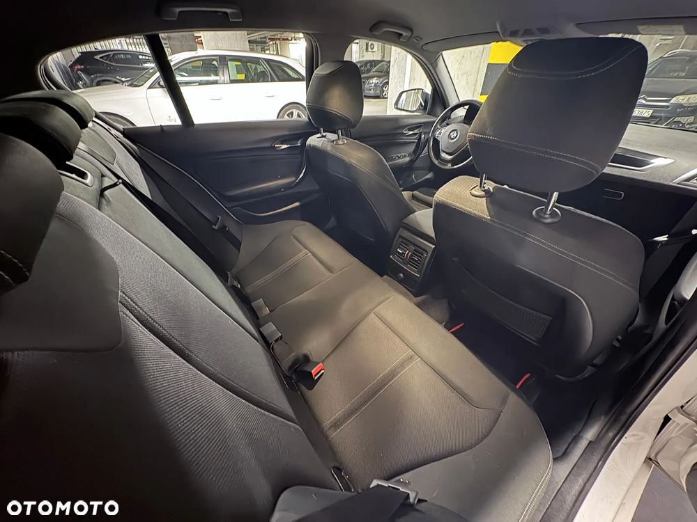 BMW Seria 1 120i GPF Sport Line - 16