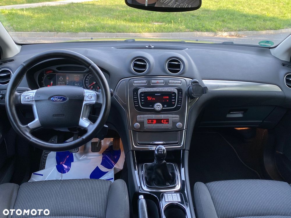 Ford Mondeo 2.0 Titanium - 13