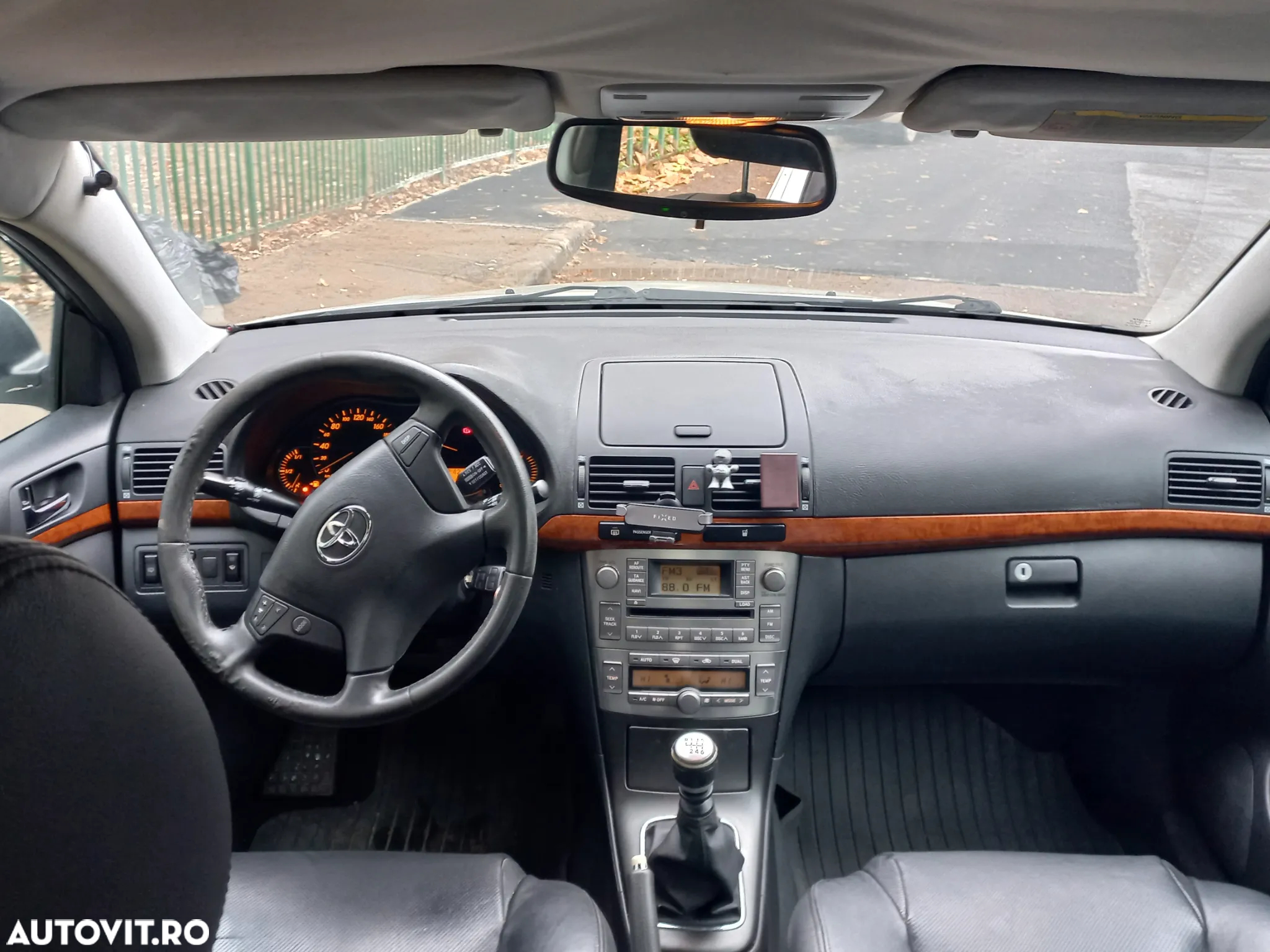 Toyota Avensis - 9