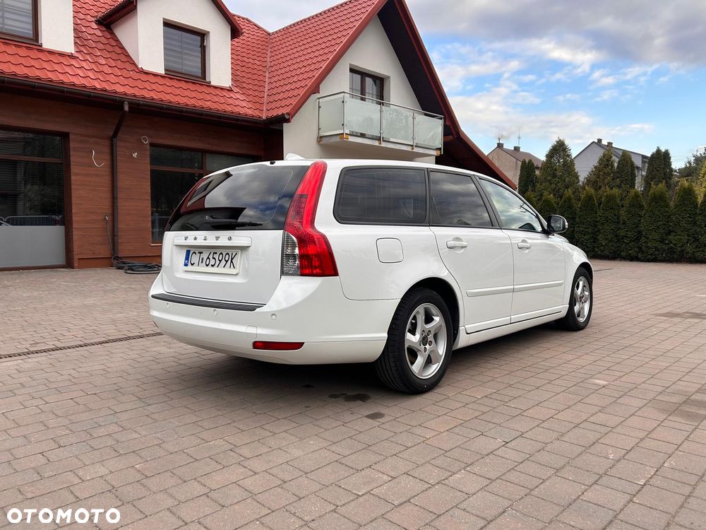 Volvo V50 D2 Summum - 10