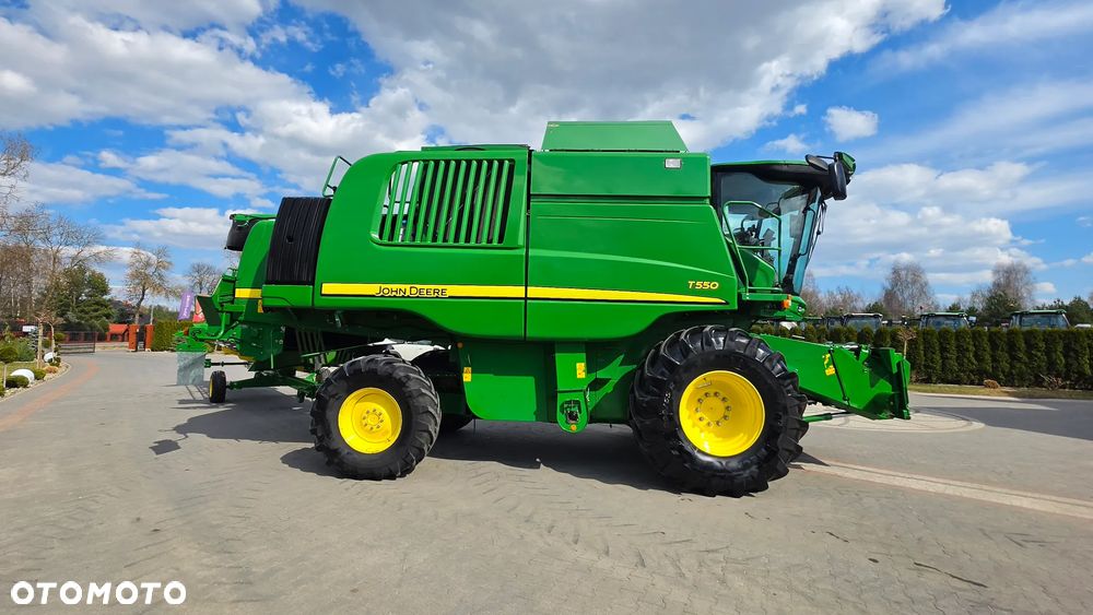 John Deere T550 Tylko 1460 Mtg 5.5m 618R Tucano 550  Kombajn do Zboża  Lexion 530 Tucano 450  Tucano 550 Lexion 520 JOHN 660 W650 T650 - 16