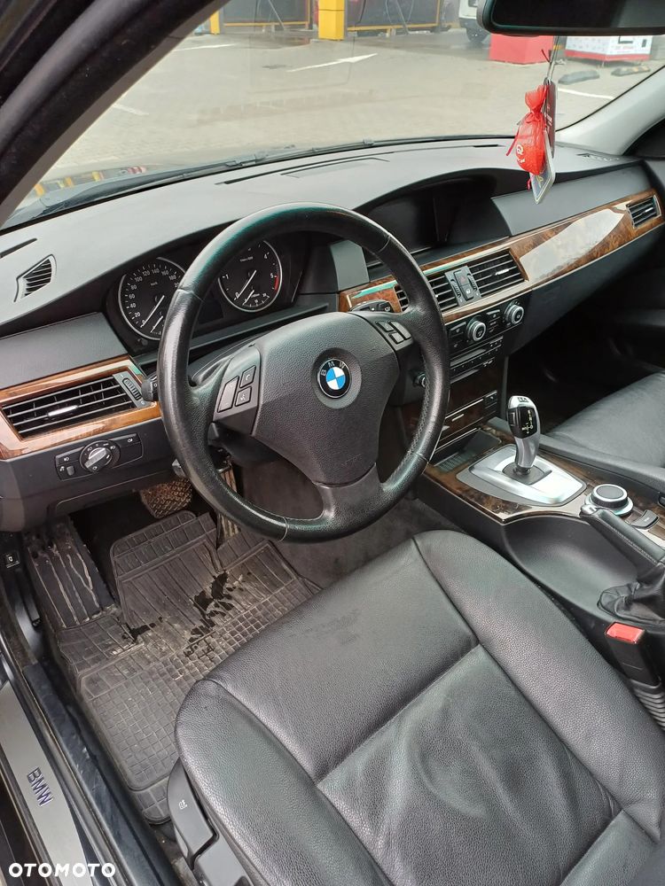 BMW Seria 5 530d xDrive - 9
