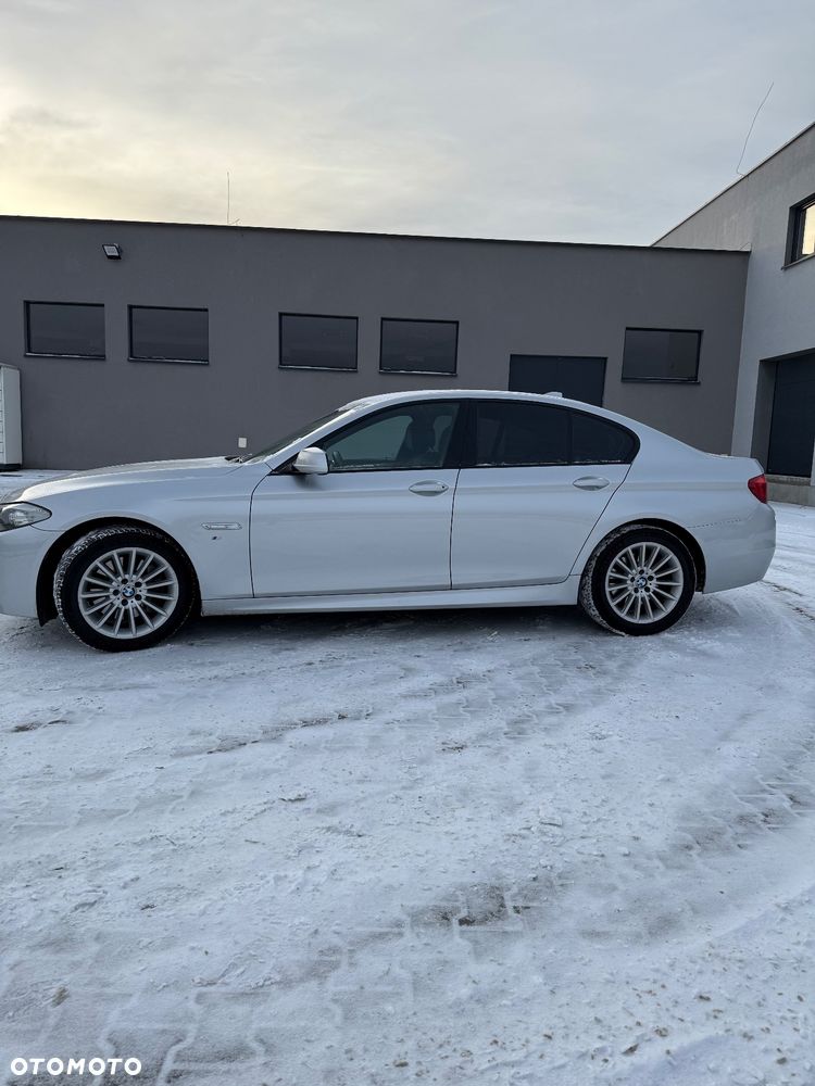BMW Seria 5 525d xDrive - 5
