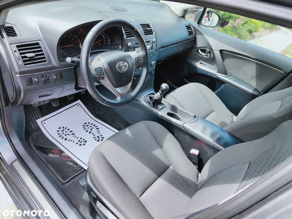 Toyota Avensis 2.0 Sol EU5 - 11