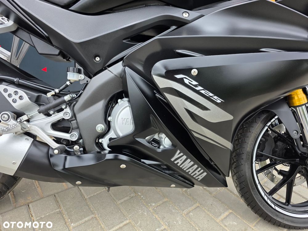 Yamaha YZF - 23