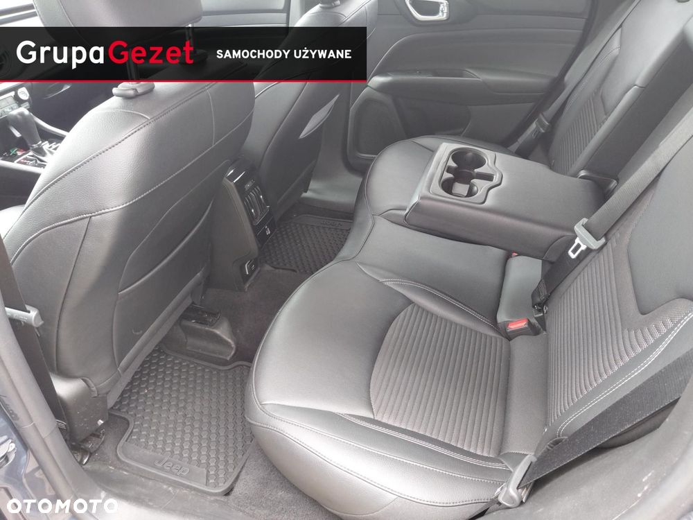 Jeep Compass - 12