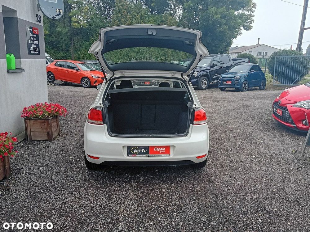 Volkswagen Golf - 10
