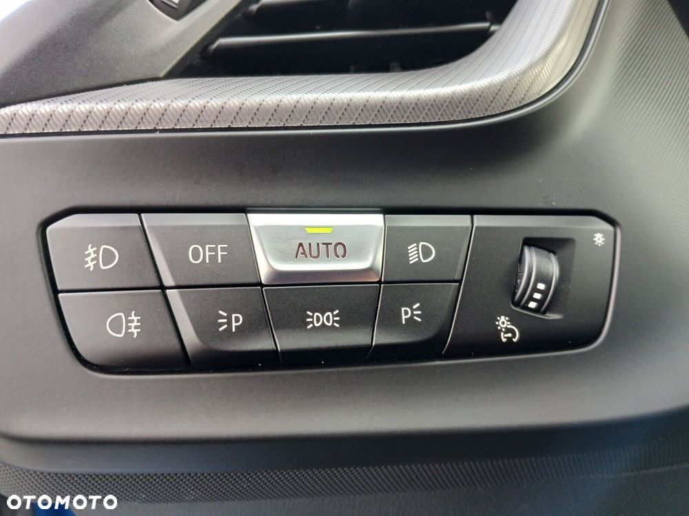 BMW Seria 2 220i M Sport - 13