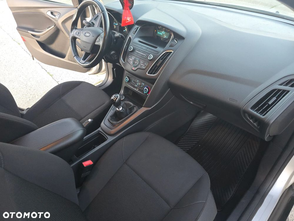 Ford Focus - 15