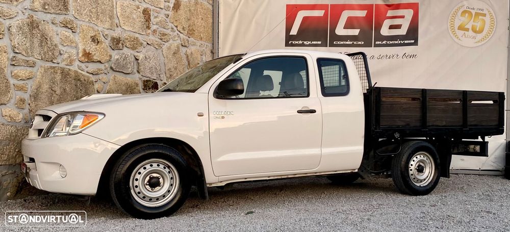 Toyota Hilux 2.5 D-4D 2WD CE PM+AC - 31