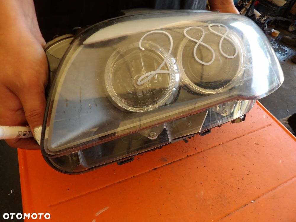 BMW - F10 - H7 - PĘKNIĘTE  SZKŁ0 LEWA LAMPA PRZEDNIA - EUROPA - 2