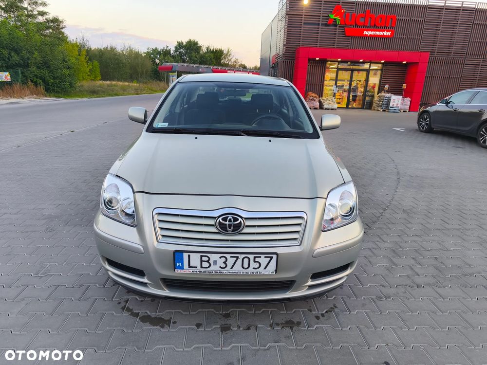 Toyota Avensis 1.6 VVT-i Luna - 1